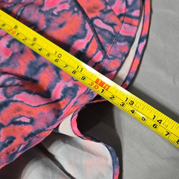 Lululemon Sz 4 Womens Pink Multi Chroma Clash Track That Mid-Rise Lined Short - Picture 5 of 5